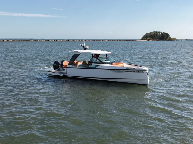 Slide: The Image of Saxdor 320 GTO 2024 - 8