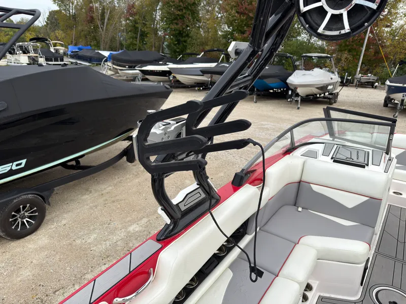 Slide: The Image of Moomba KAIYEN 2021 - 7