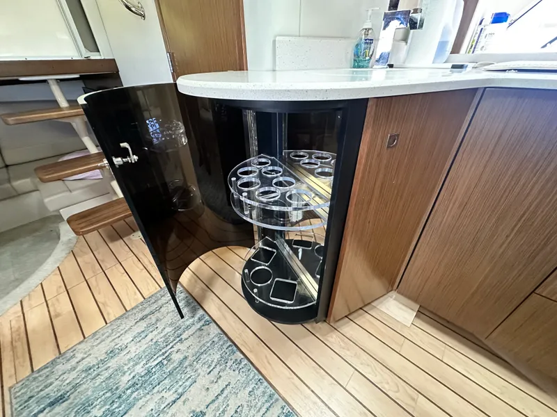 Slide: The Image of Cruisers 380 EXPRESS 2014 - 28