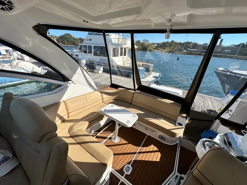 Slide: The Image of Cruisers Yachts 380 EXPRESS 2014 - 9