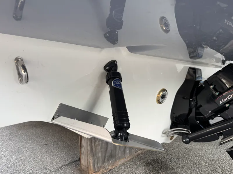 Slide: The Image of Sea Ray SDX 290 2026 - 22