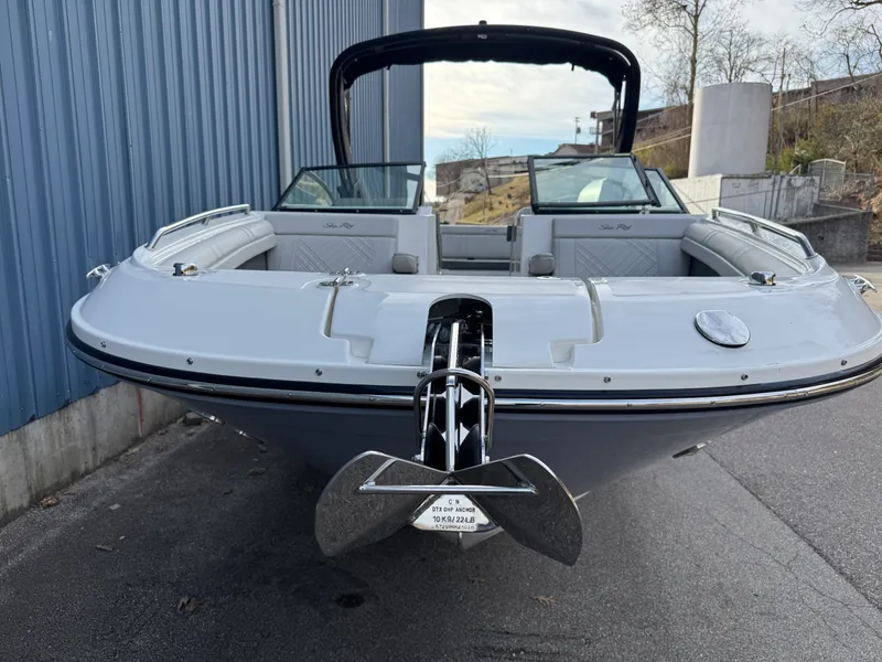 Slide: The Image of Sea Ray SDX 290 2026 - 7