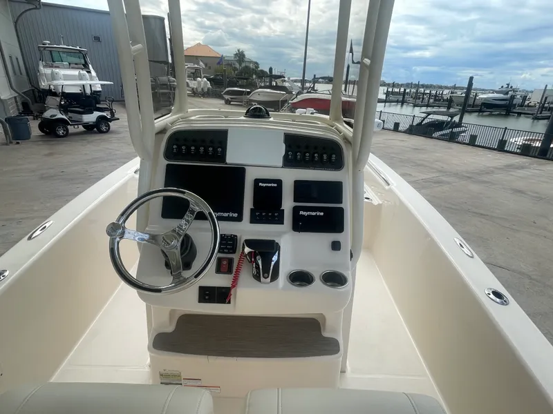 Slide: The Image of Grady-White 251 Coastal Explorer 2023 - 6
