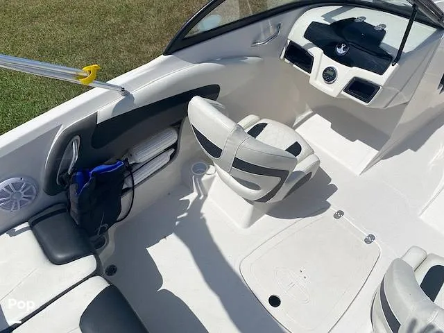 Slide: The Image of Tahoe 550ts 2016 - 12901946