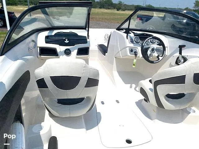 Slide: The Image of Tahoe 550ts 2016 - 15483751