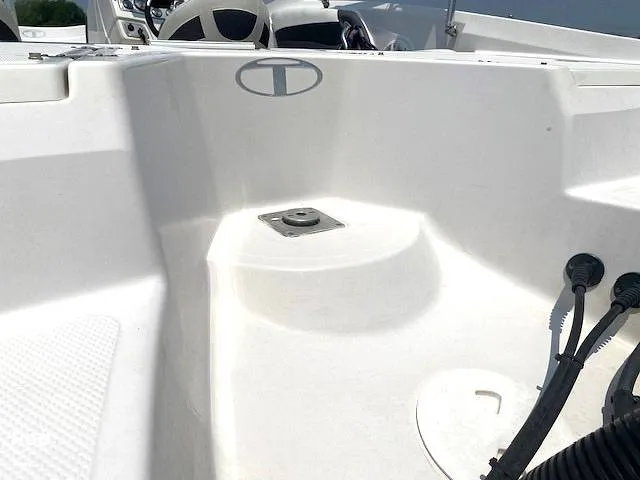 Slide: The Image of Tahoe 550ts 2016 - 15483783