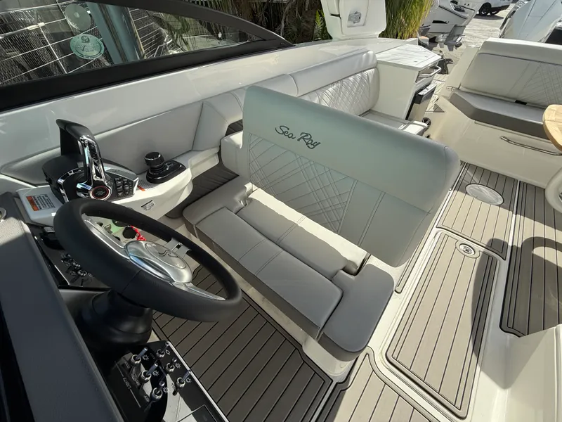 Slide: The Image of Sea Ray SDX 290 Outboard 2026 - 6