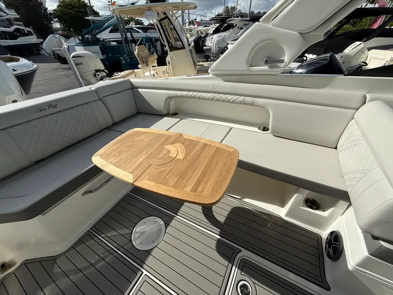 Slide: The Image of Sea Ray SDX 290 Outboard 2026 - 8