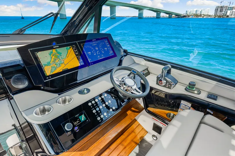 Slide: The Image of Sea Ray Sundancer 370 Outboard 2026 - 46