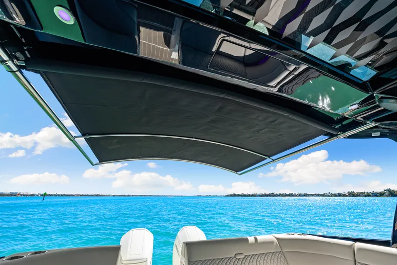 Slide: The Image of Sea Ray Sundancer 370 Outboard 2026 - 49