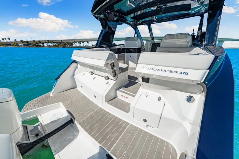 Slide: The Image of Sea Ray Sundancer 370 Outboard 2026 - 54