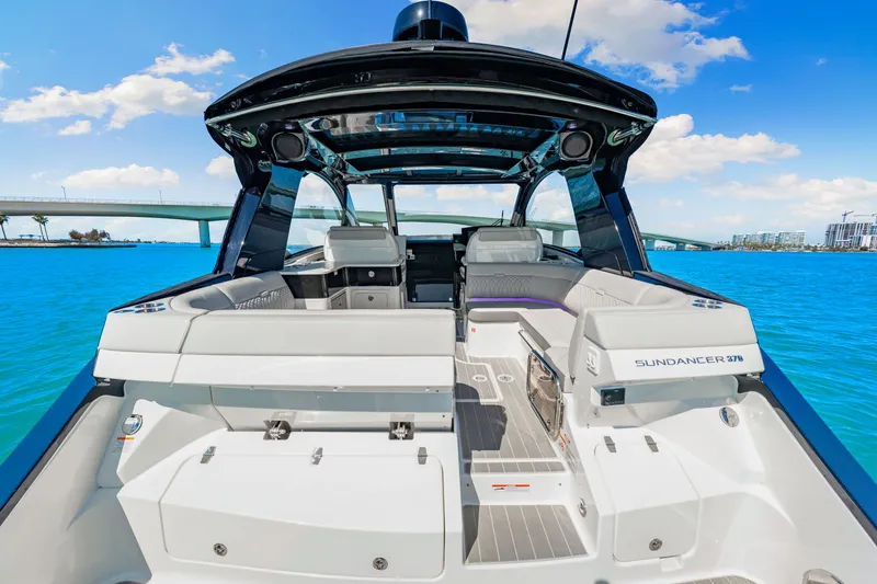 Slide: The Image of Sea Ray Sundancer 370 Outboard 2026 - 55