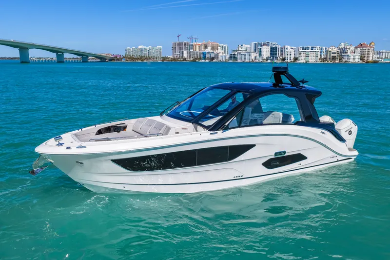 Slide: The Image of Sea Ray Sundancer 370 Outboard 2026 - 70