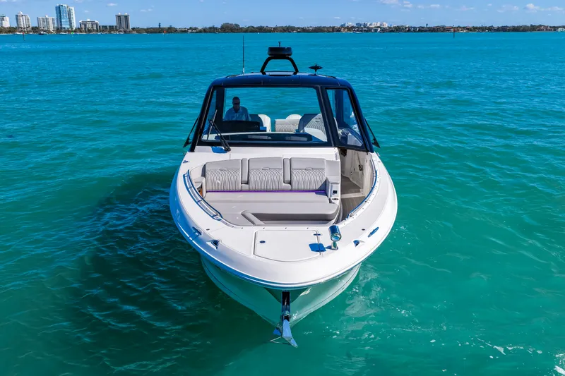 Slide: The Image of Sea Ray Sundancer 370 Outboard 2026 - 74