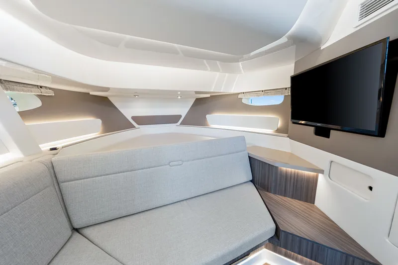 Slide: The Image of Sea Ray Sundancer 370 Outboard 2026 - 82