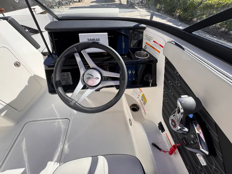 Slide: The Image of Sea Ray SPX 210 Outboard 2026 - 11