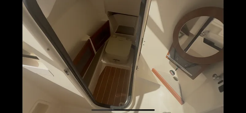 Slide: The Image of Grady-White 235 FREEDOM 2020 - 11