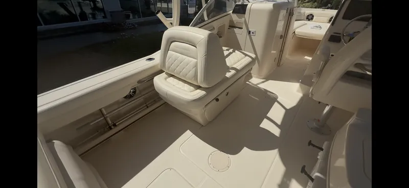 Slide: The Image of Grady-White 235 FREEDOM 2020 - 7