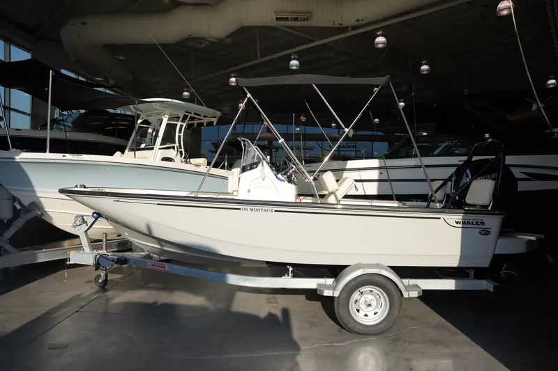 The Image of Boston Whaler 170 Montauk 2026 - 0