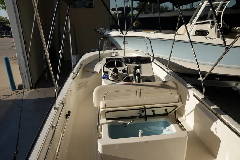 Slide: The Image of Boston Whaler 170 Montauk 2026 - 12