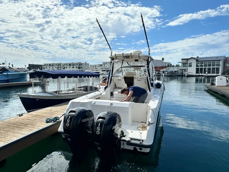 Slide: The Image of Boston Whaler 255 CONQUEST 2002 - 28