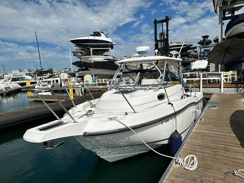 Slide: The Image of Boston Whaler 255 CONQUEST 2002 - 30