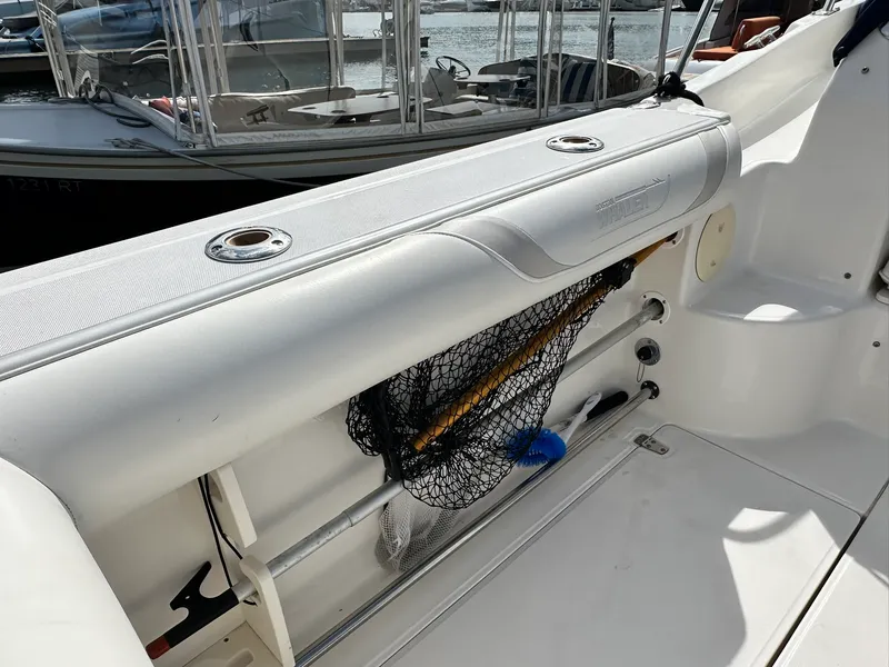 Slide: The Image of Boston Whaler 255 CONQUEST 2002 - 41