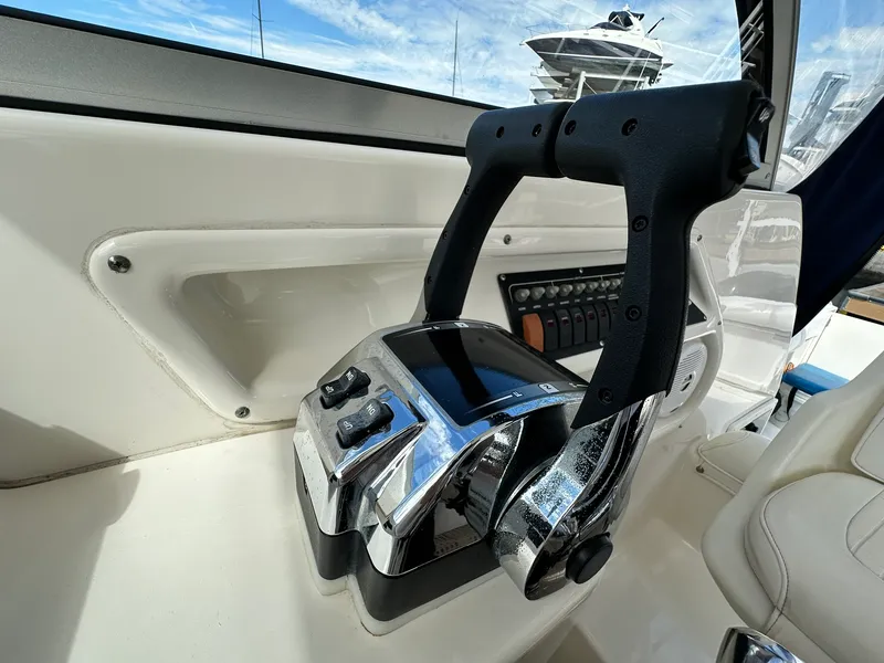 Slide: The Image of Boston Whaler 255 CONQUEST 2002 - 52