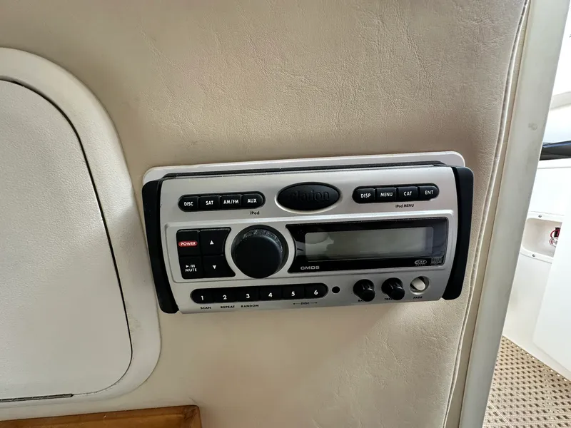 Slide: The Image of Boston Whaler 255 CONQUEST 2002 - 61