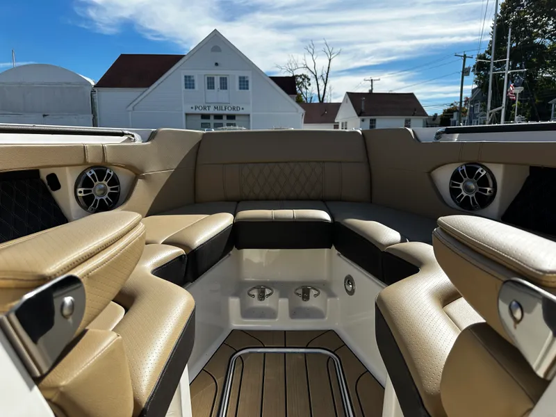 Slide: The Image of Sea Ray 280 SLX 2023 - 24