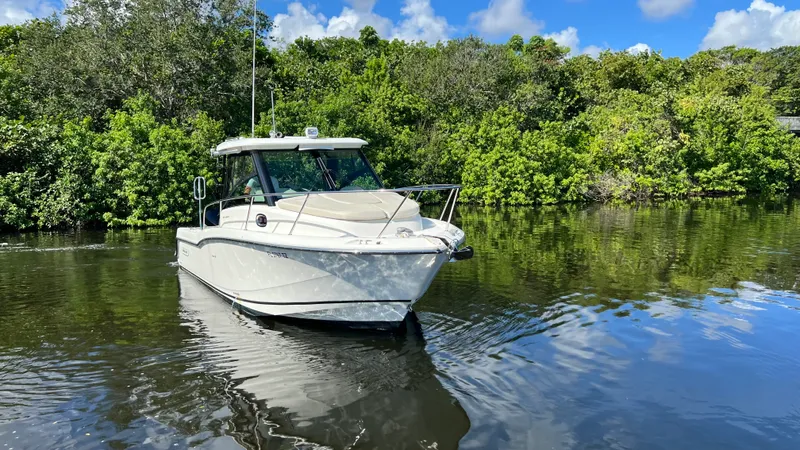 Slide: The Image of Boston Whaler 285 CONQUEST 2024 - 10