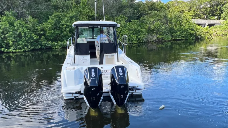 Slide: The Image of Boston Whaler 285 CONQUEST 2024 - 20