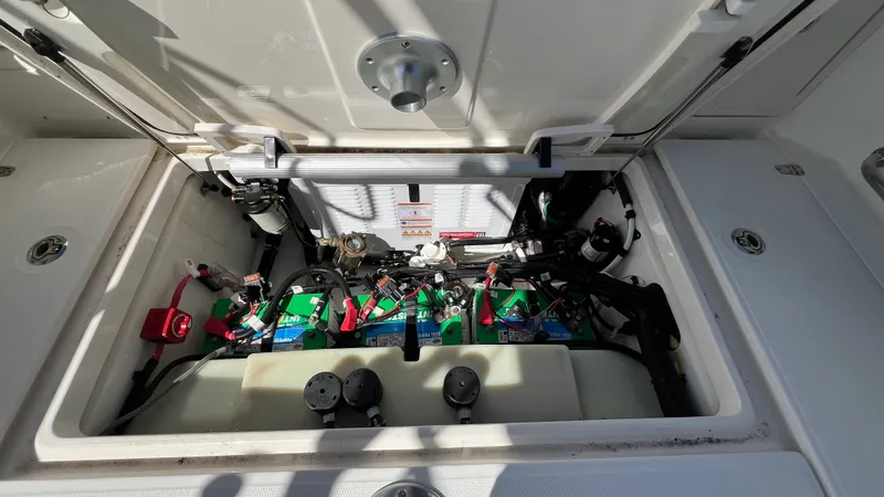 Slide: The Image of Boston Whaler 285 CONQUEST 2024 - 25