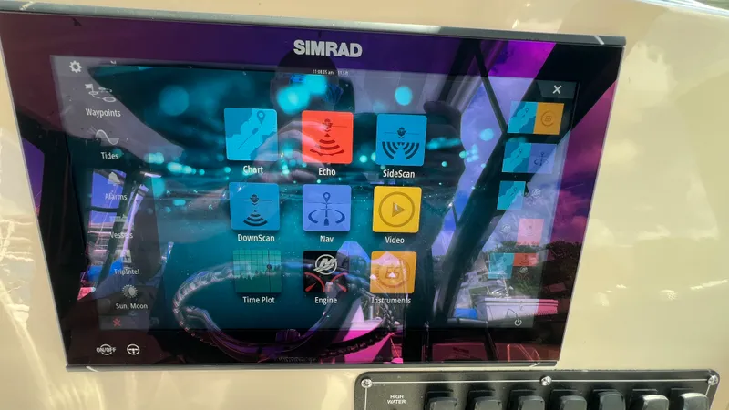 Slide: The Image of Boston Whaler 285 CONQUEST 2024 - 40