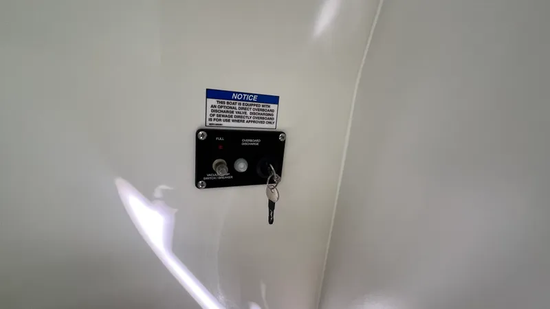 Slide: The Image of Boston Whaler 285 CONQUEST 2024 - 56