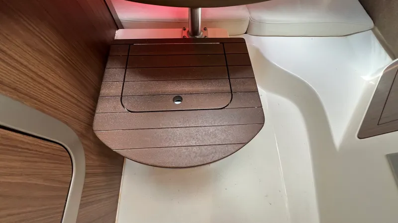 Slide: The Image of Boston Whaler 285 CONQUEST 2024 - 59