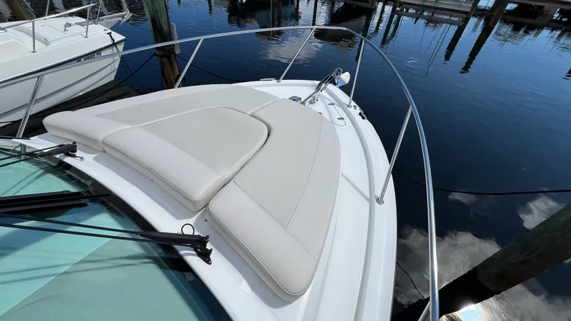 Slide: The Image of Boston Whaler 285 CONQUEST 2024 - 62