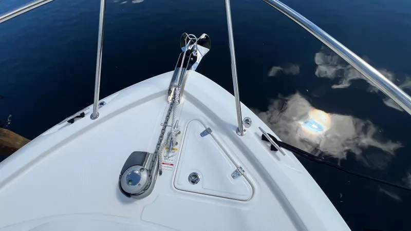 Slide: The Image of Boston Whaler 285 CONQUEST 2024 - 64