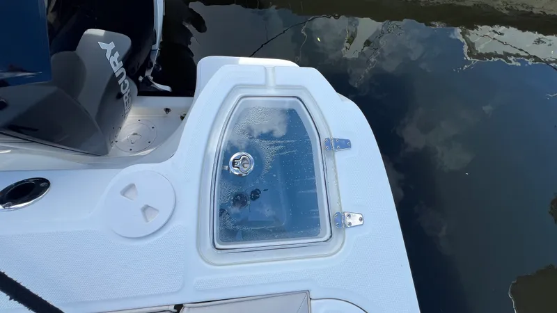 Slide: The Image of Boston Whaler 285 CONQUEST 2024 - 71