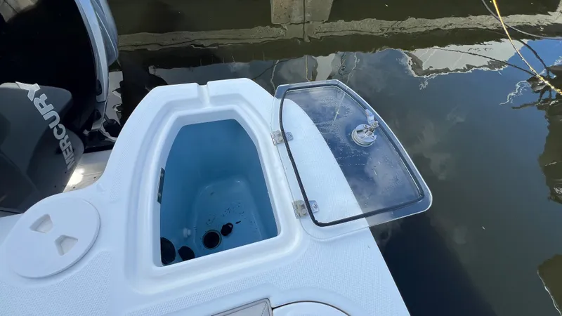 Slide: The Image of Boston Whaler 285 CONQUEST 2024 - 72