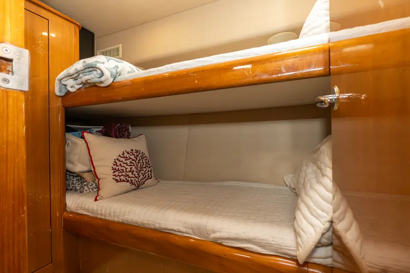 Slide: The Image of Viking 48SF 2003 - 26