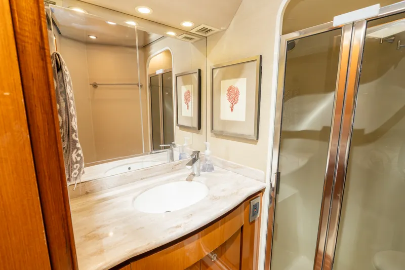 Slide: The Image of Viking 48SF 2003 - 43