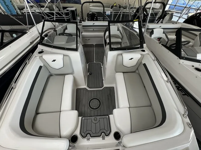 Slide: The Image of Starcraft Marine SVX 190 OB DC 2024 - 18