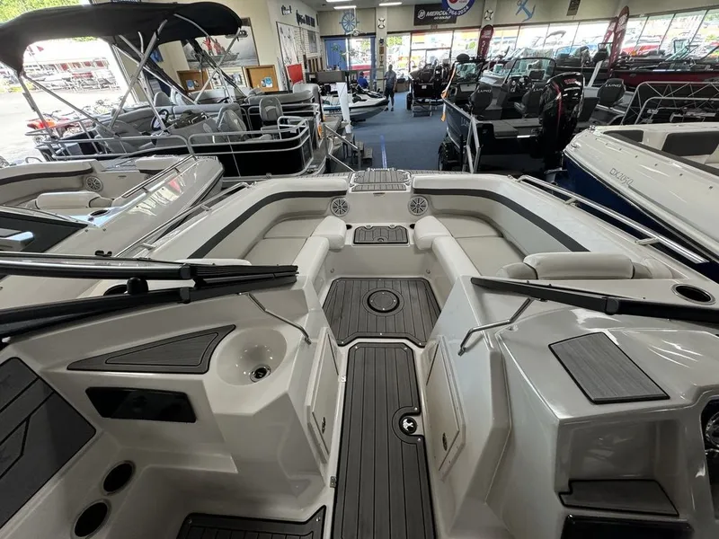 Slide: The Image of Starcraft Marine SVX 190 OB DC 2024 - 14