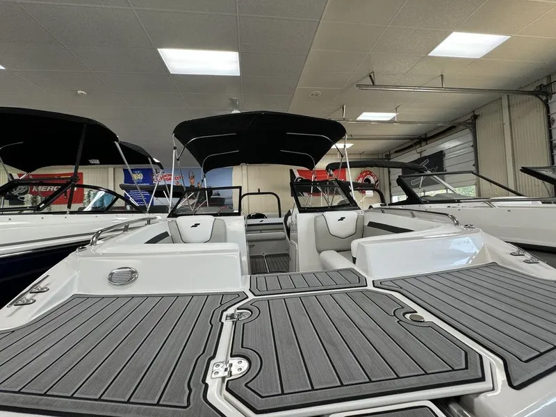 Slide: The Image of Starcraft Marine SVX 190 OB DC 2024 - 6