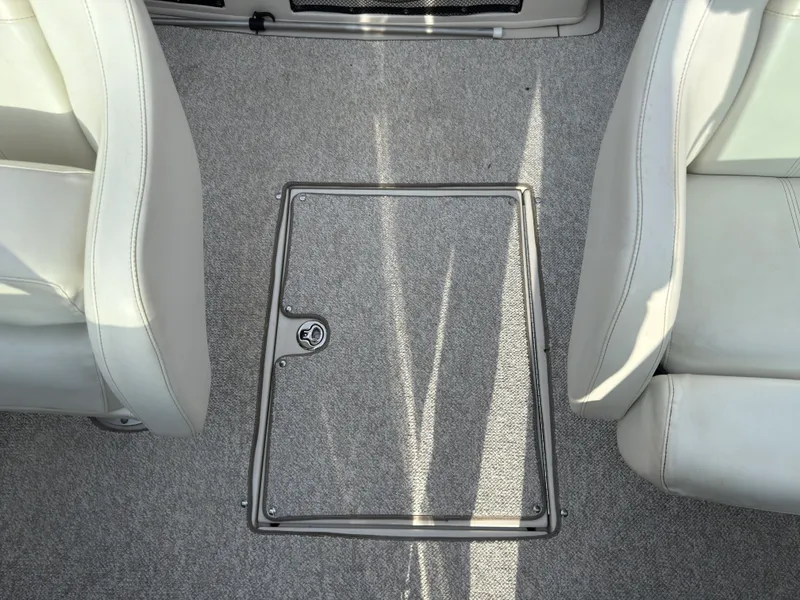 Slide: The Image of Sea Ray 230 SELECT 2008 - 13