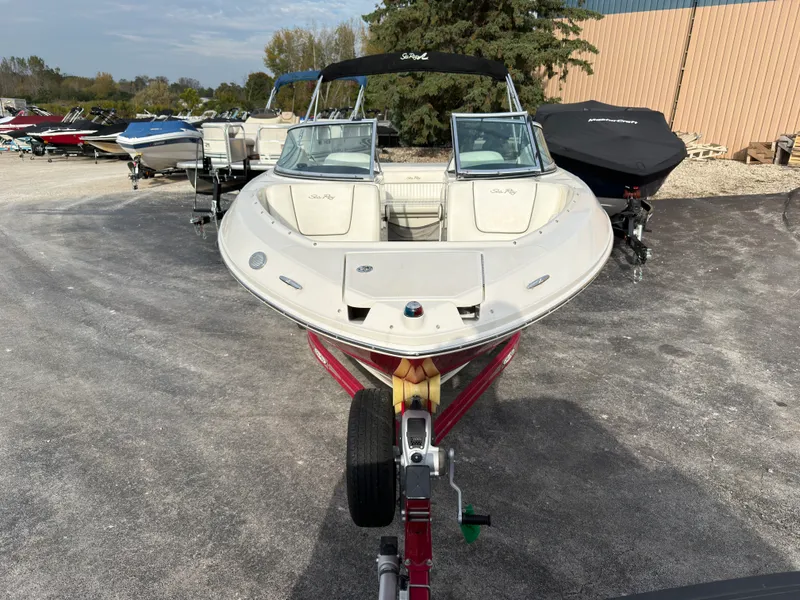 Slide: The Image of Sea Ray 230 SELECT 2008 - 2