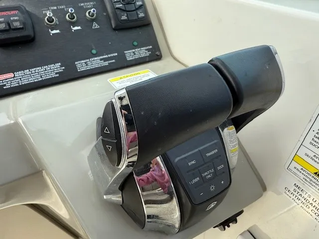 Slide: The Image of Sea Ray 310 SUNDANCER 2014 - 10