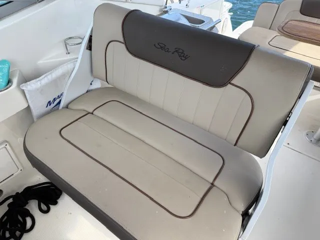 Slide: The Image of Sea Ray 310 SUNDANCER 2014 - 15