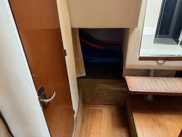 Slide: The Image of Sea Ray 310 SUNDANCER 2014 - 25